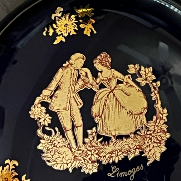 Limoges porcelain trinket box cobalt blue, real gold 18th century couple - Picture 4 of 8